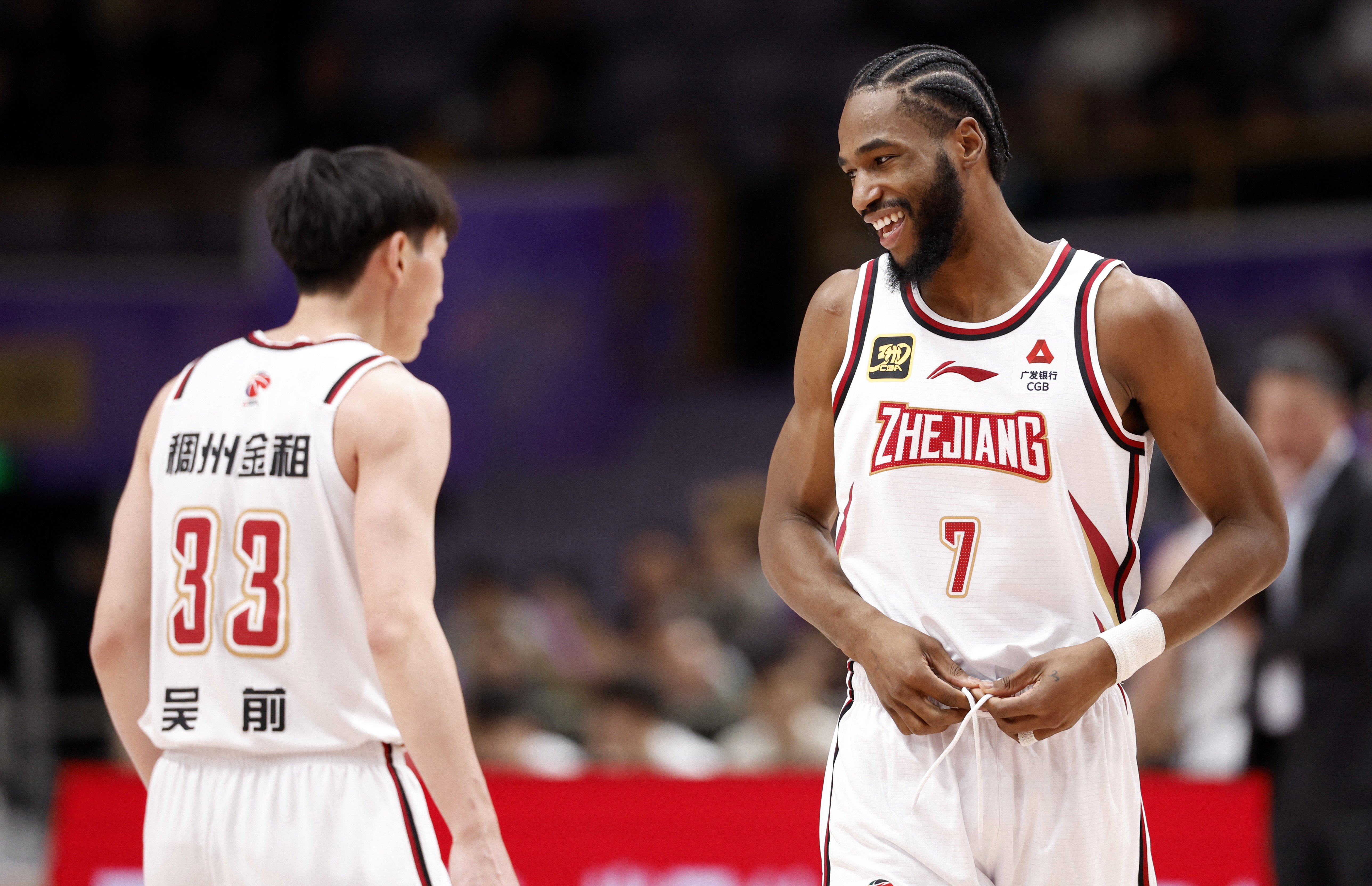热火季前赛备战：对阵马刺展开激烈对决的简单介绍